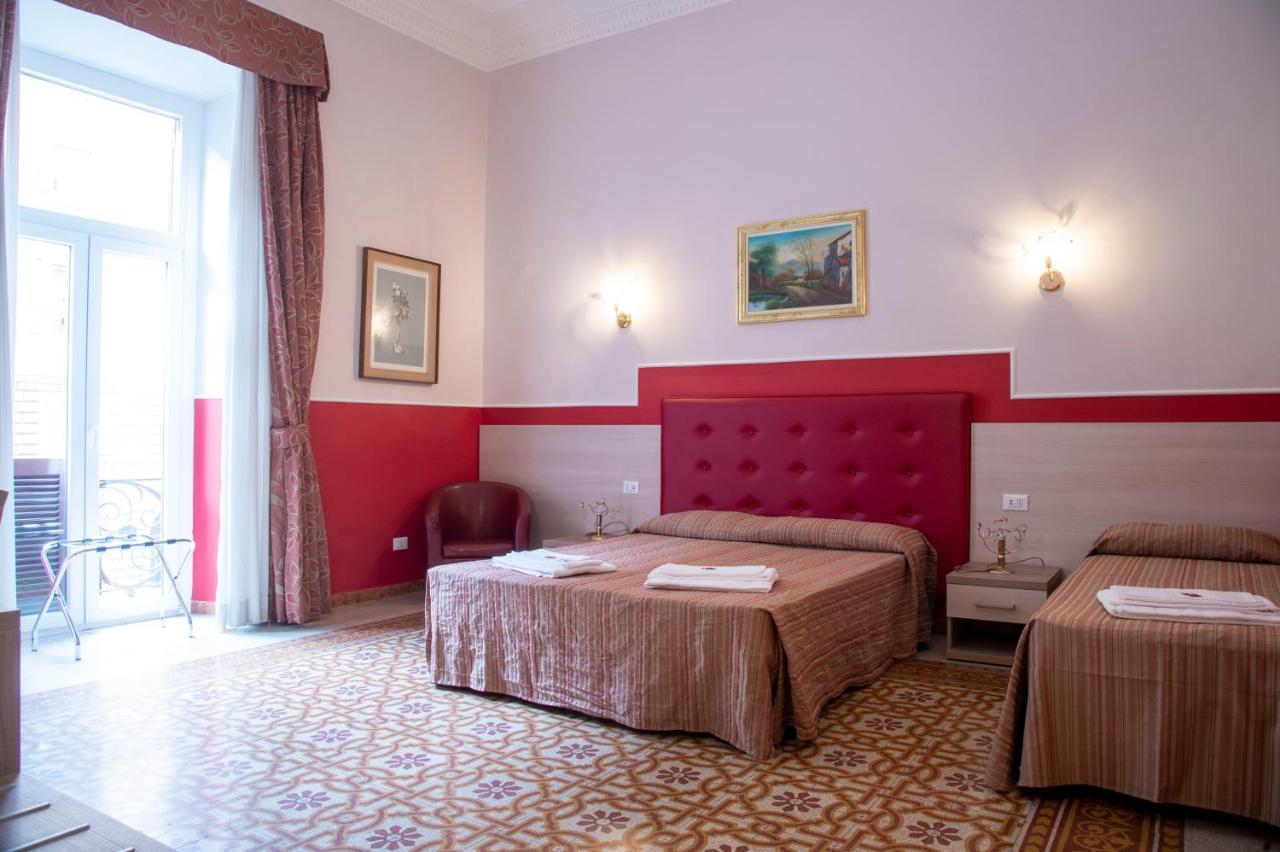Domus Napoleone Hotel Rome Bagian luar foto