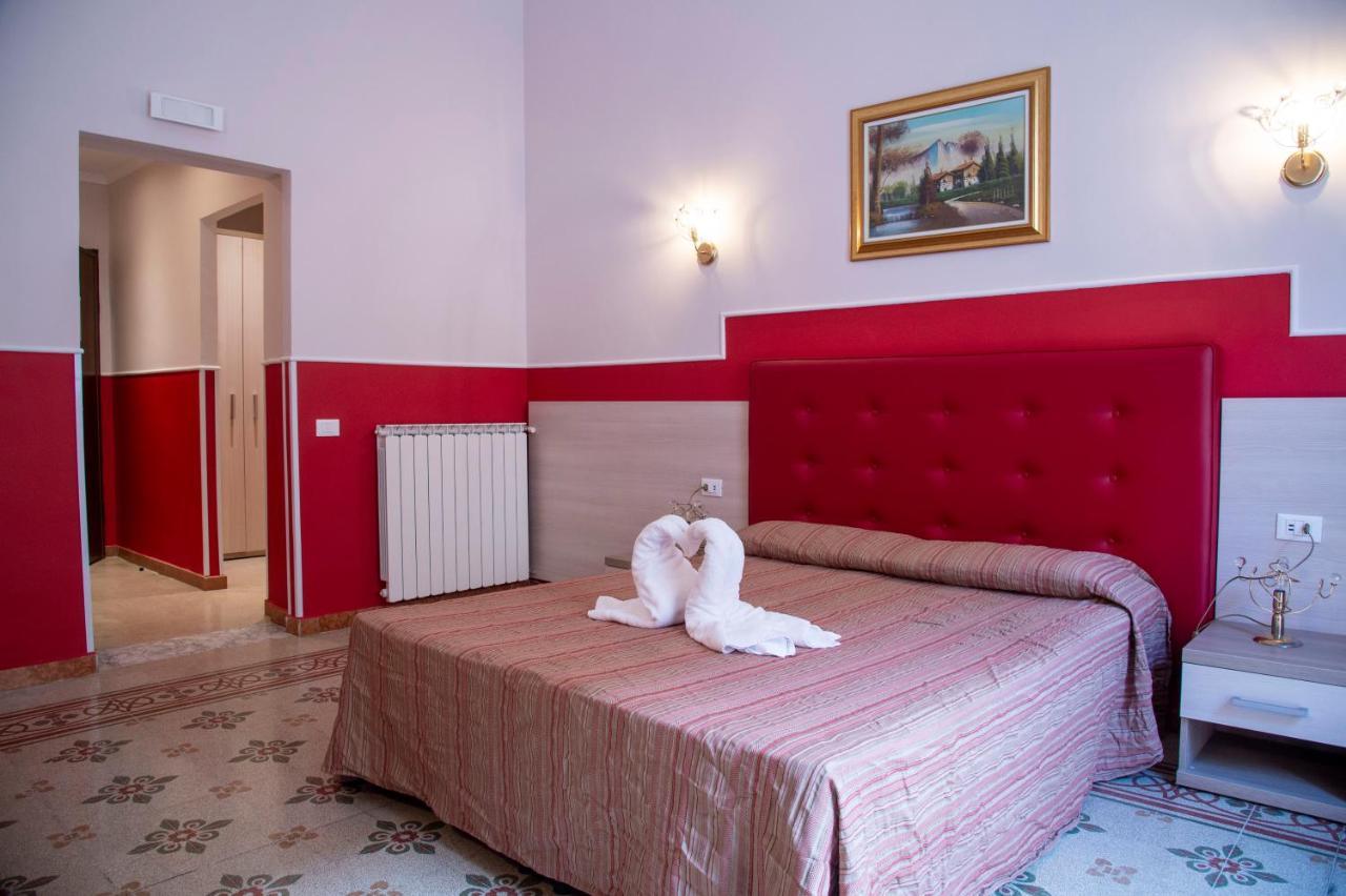 Domus Napoleone Hotel Rome Bagian luar foto