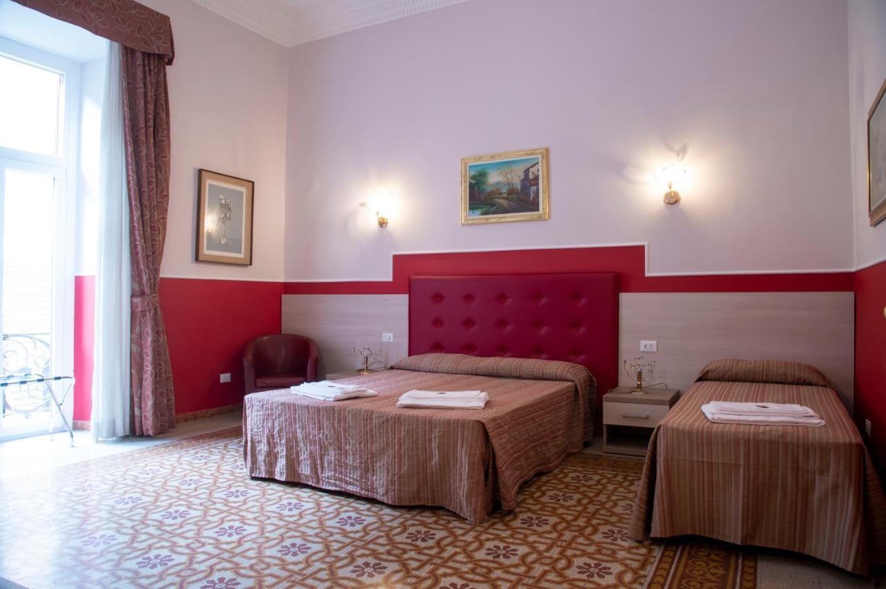Domus Napoleone Hotel Rome Bagian luar foto
