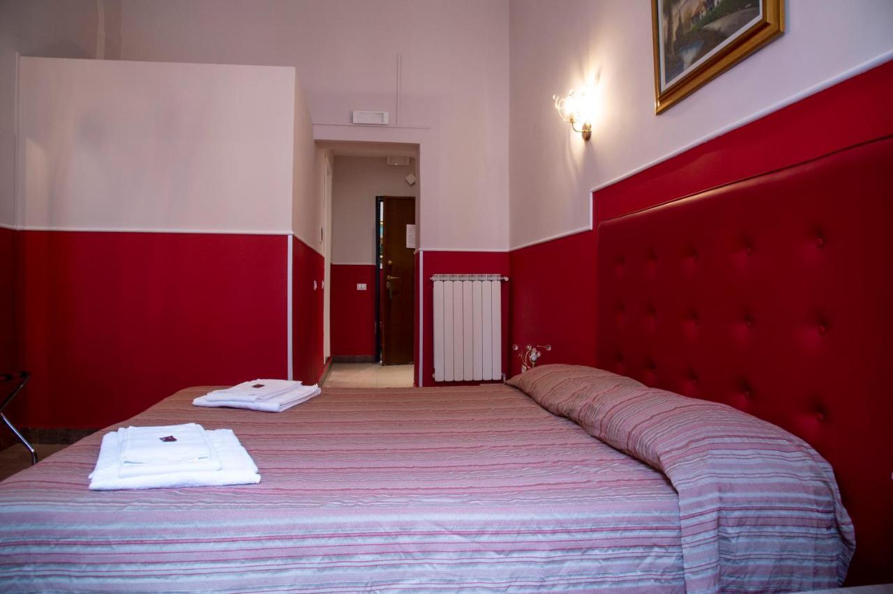 Domus Napoleone Hotel Rome Bagian luar foto