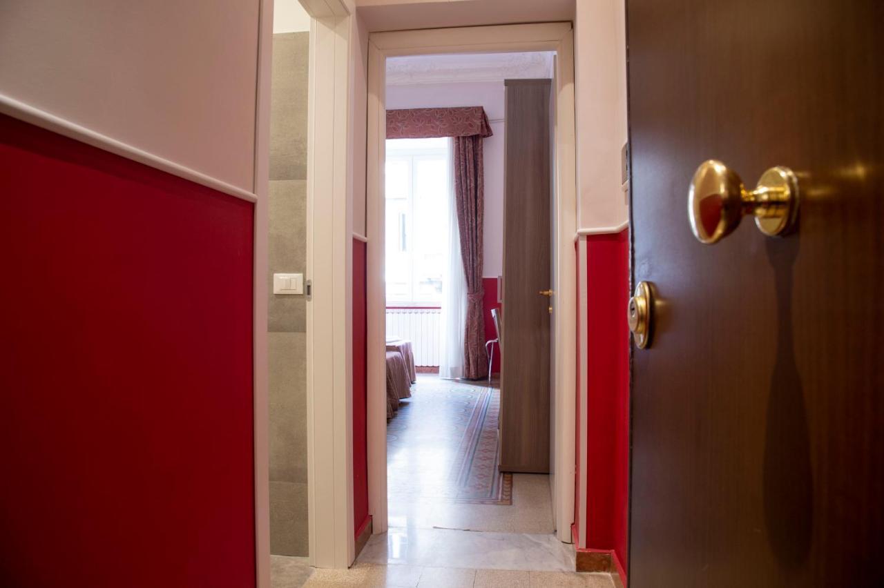 Domus Napoleone Hotel Rome Bagian luar foto