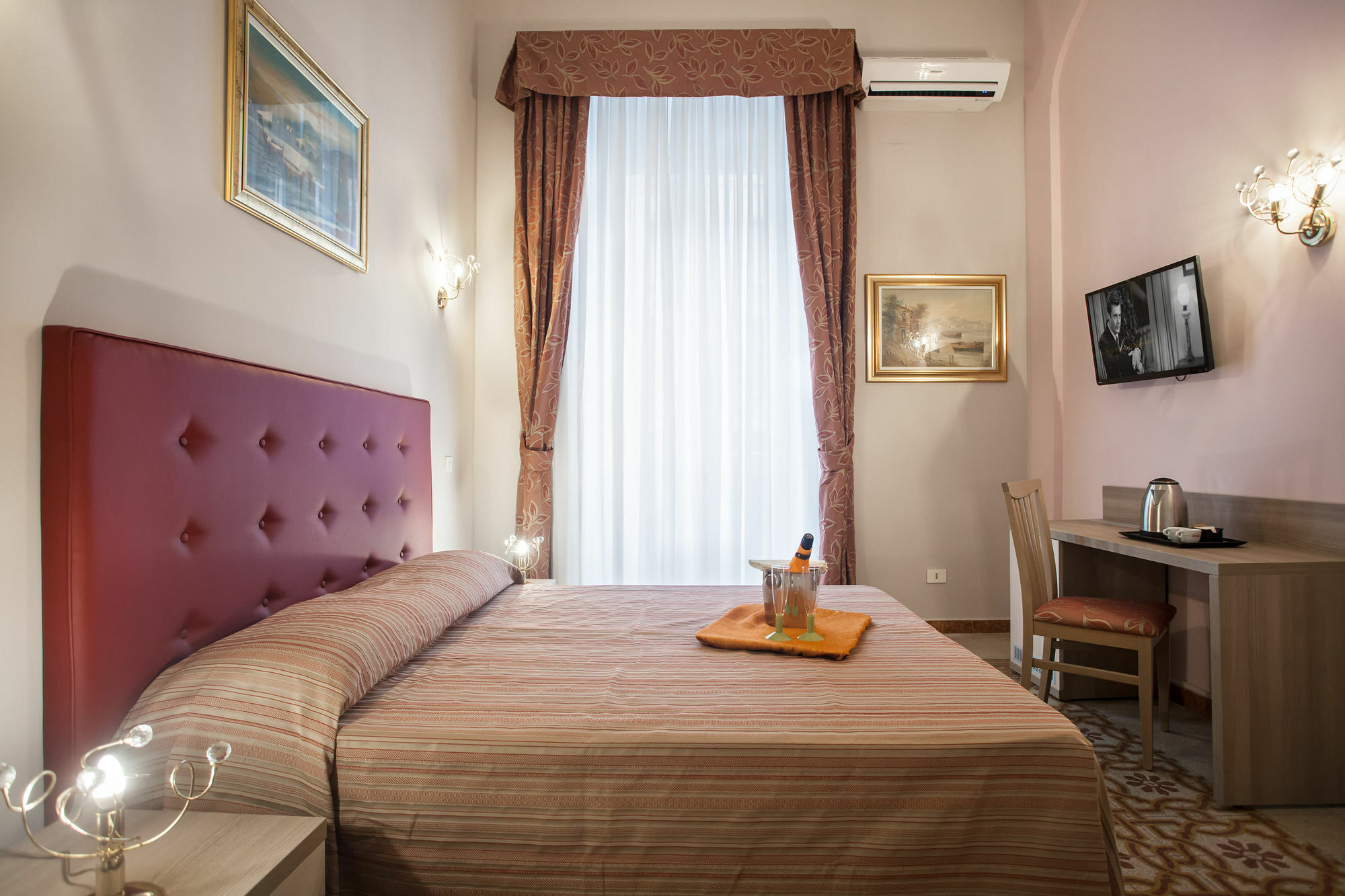 Domus Napoleone Hotel Rome Bagian luar foto