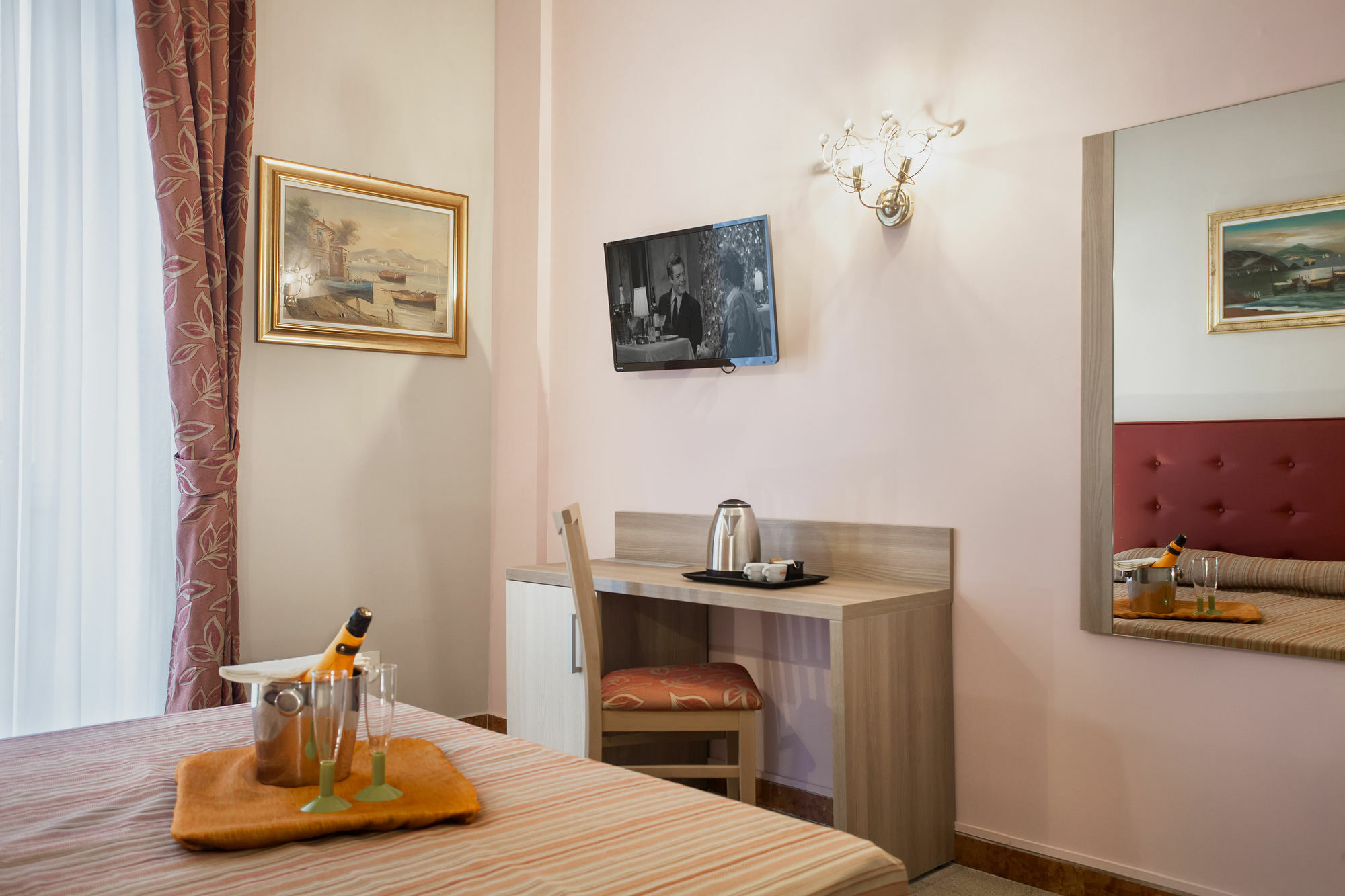 Domus Napoleone Hotel Rome Bagian luar foto